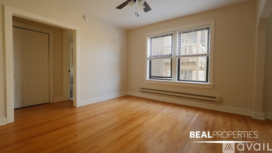 Chicago Apartment: 612 W Patterson Ave