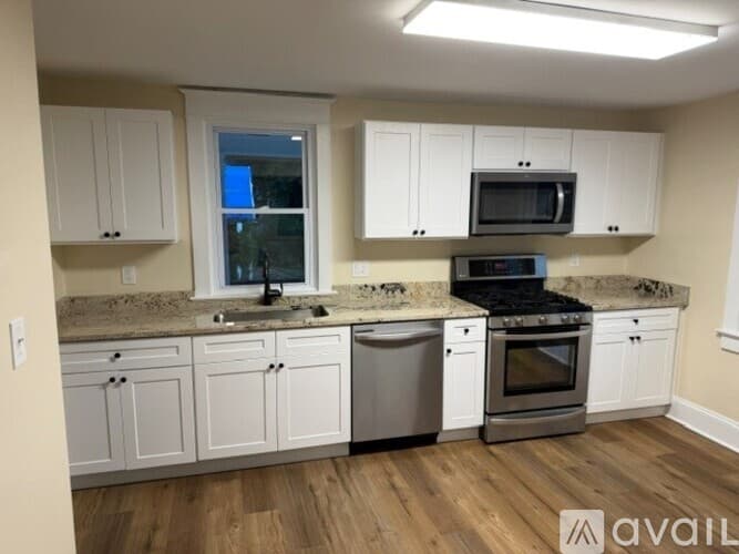 Wilmington House: 200 Delaware Ave