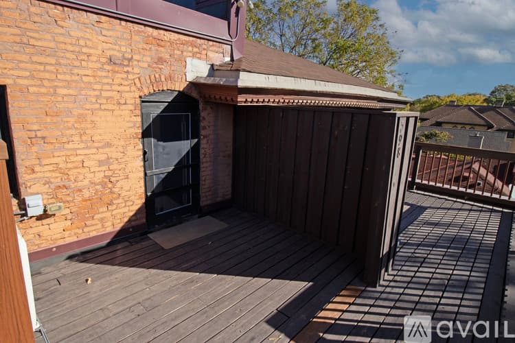 Saint Paul Apartment: 598 Summit Ave