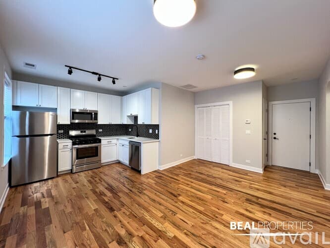 Chicago Apartment: 656 W Wrightwood Ave