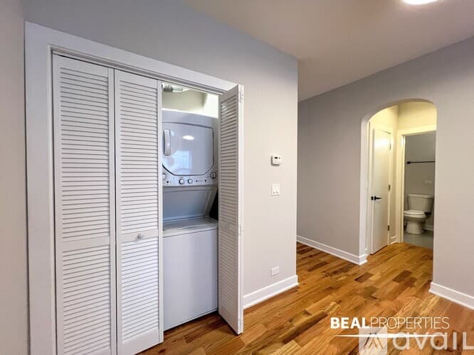Chicago Apartment: 656 W Wrightwood Ave