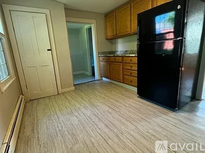 Hadley Apartment: 130 West Street