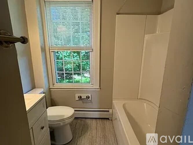 Hadley Apartment: 130 West Street