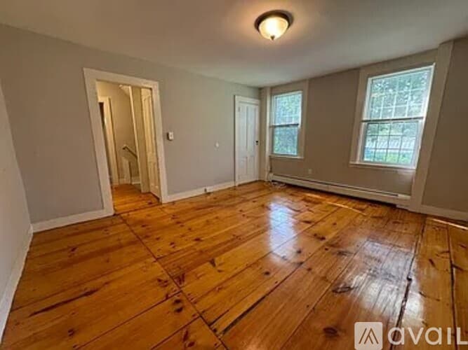 Hadley Apartment: 130 West St