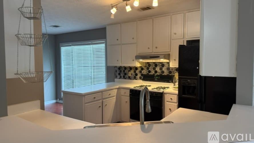 Stockbridge House: 294 Northwind Drive