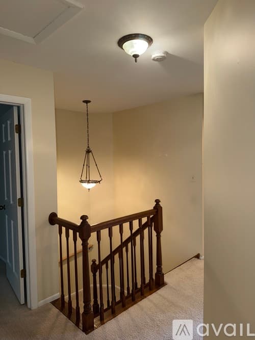 Hanover Park House: 2106 Glasgow Ct