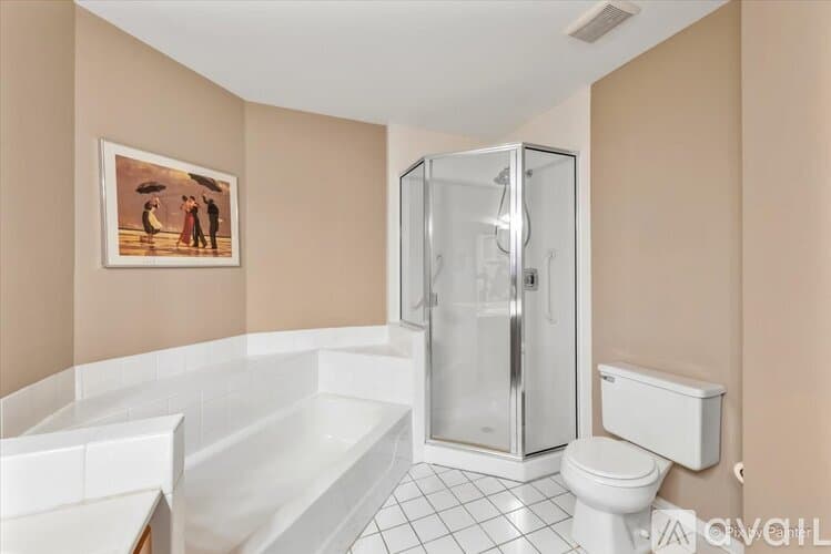 Hanover Park House: 2106 Glasgow Ct