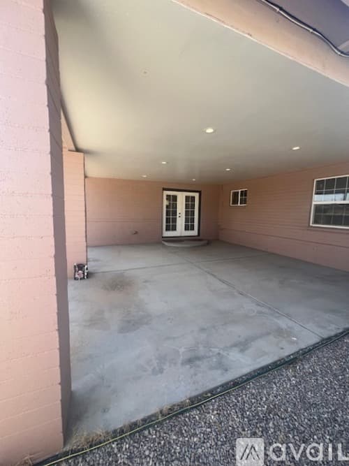 Phoenix House: 2133 East Weldon Avenue