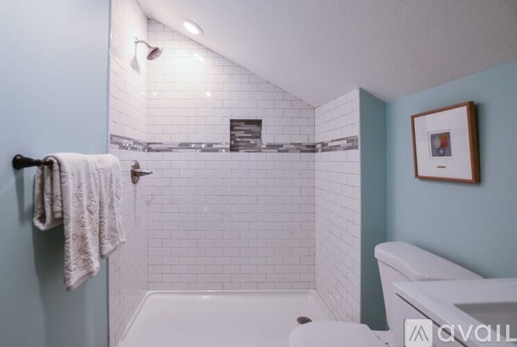 Minneapolis House: 100 E 38th St