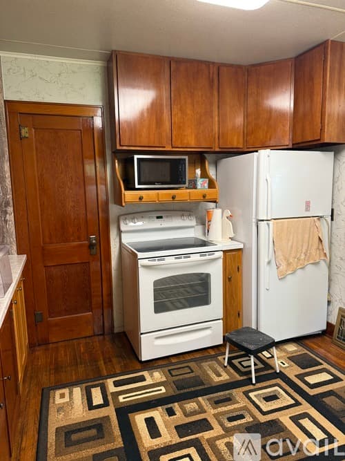 Atwater House: 5075 County Rd 4 NE