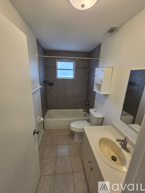 Fort Myers House: 9013 San Carlos Boulevard