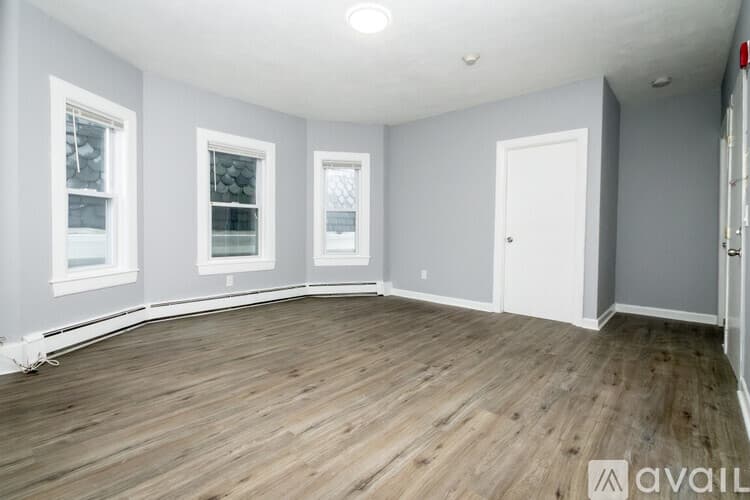 Melrose Apartment: 23 25 W Wyoming Ave