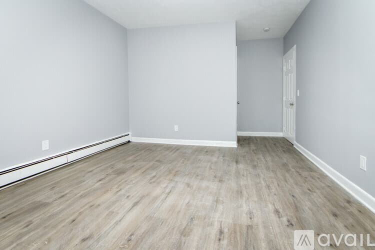 Melrose Apartment: 23 25 W Wyoming Ave