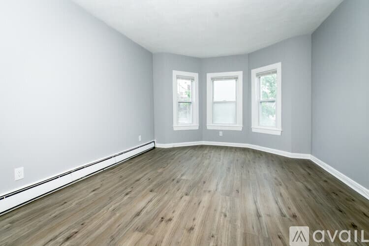 Melrose Apartment: 23 25 W Wyoming Ave