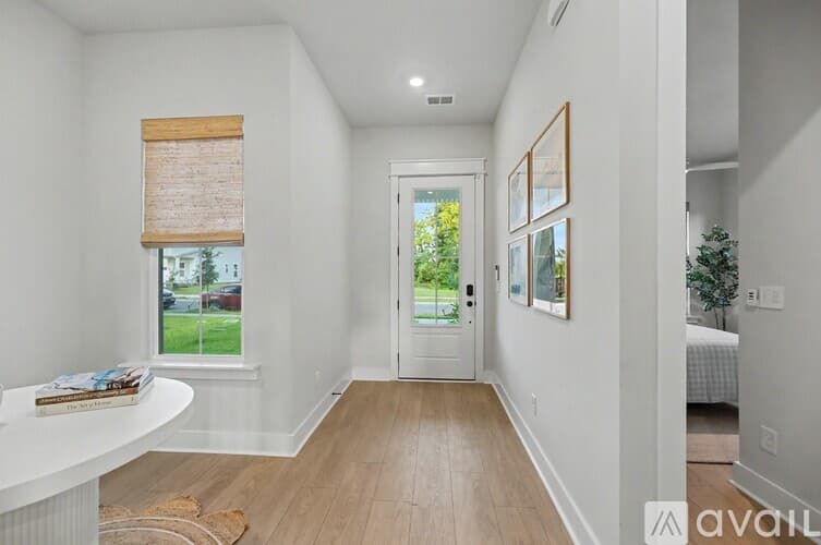 Summerville House: 124 Cloverfield Trl Dr