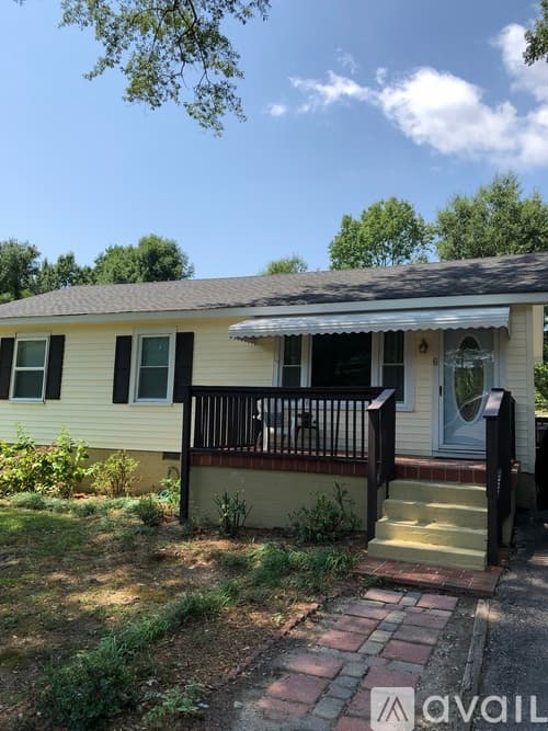 Greenville House: 6 Harding Dr