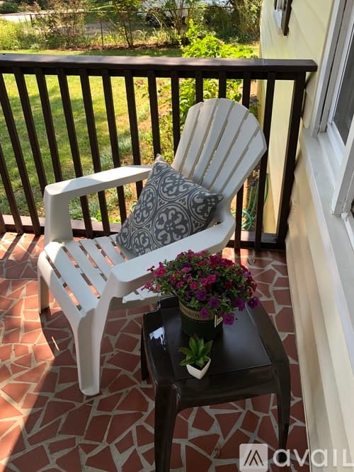 Greenville House: 6 Harding Dr