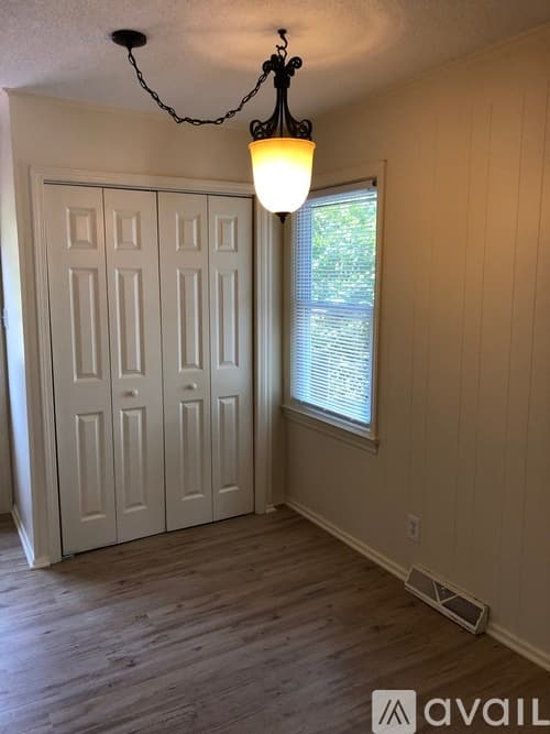 Greenville House: 6 Harding Dr