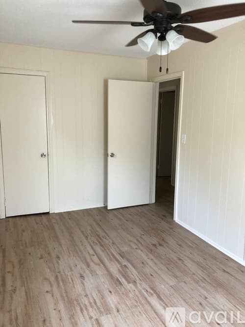 Greenville House: 6 Harding Dr