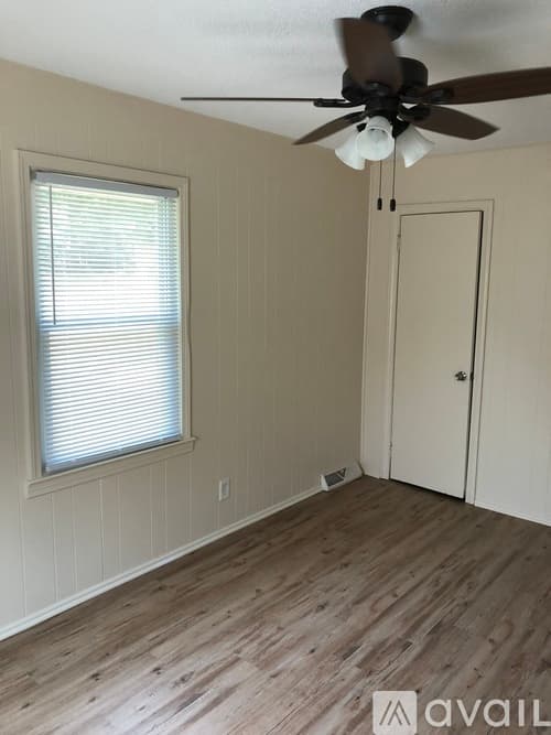 Greenville House: 6 Harding Dr