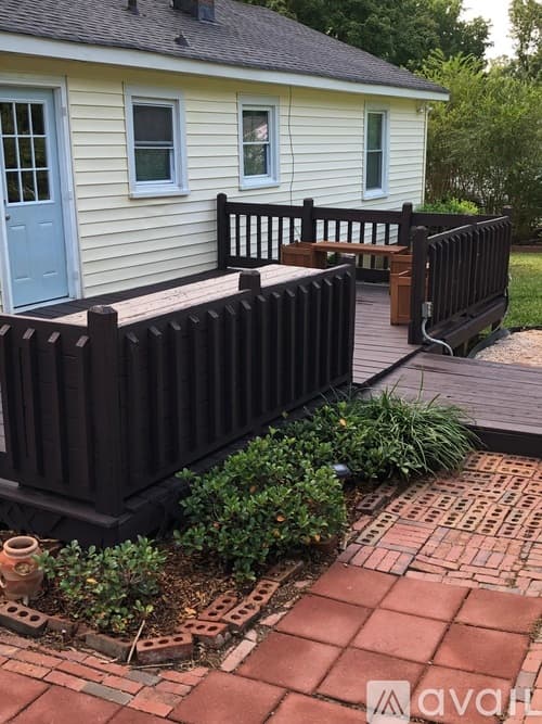 Greenville House: 6 Harding Dr