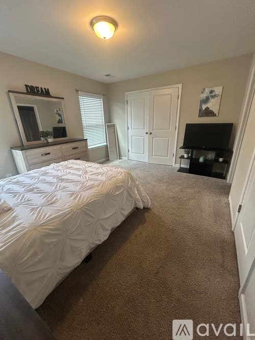 Columbia Townhome: 139 Hunters Grove Dr