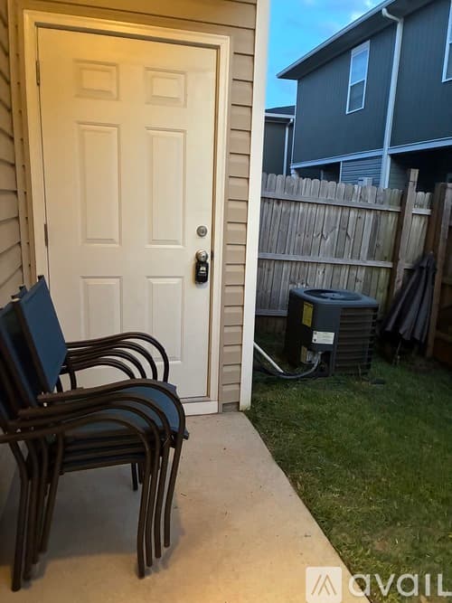 Columbia Townhome: 139 Hunters Grove Dr