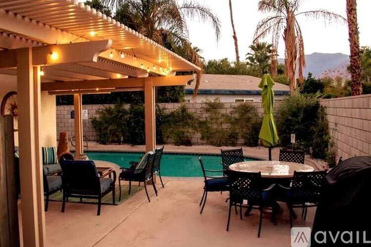 Palm Springs House: 945 Nueva Vista Drive South