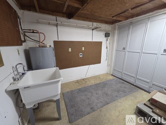 Dade City House: 35086 Whispering Oaks Blvd