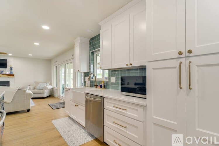 Ruskin House: 108 Janie Street
