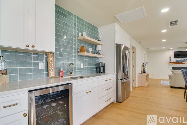 Ruskin House: 108 Janie Street
