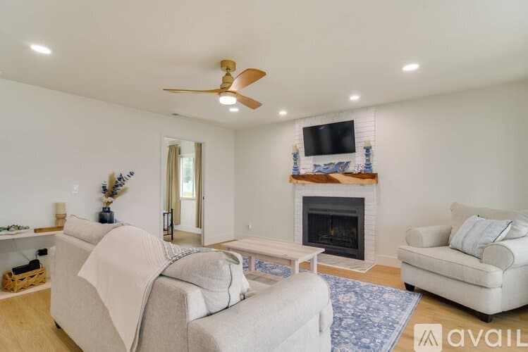 Ruskin House: 108 Janie Street