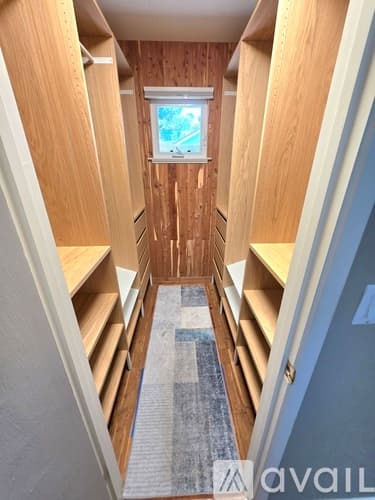Moraga House: 29 Thorndale Place
