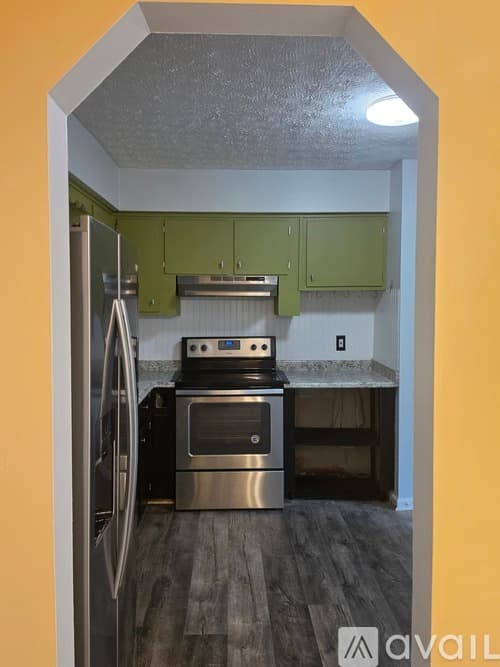 Columbus House: 4610 Nickerson Ct