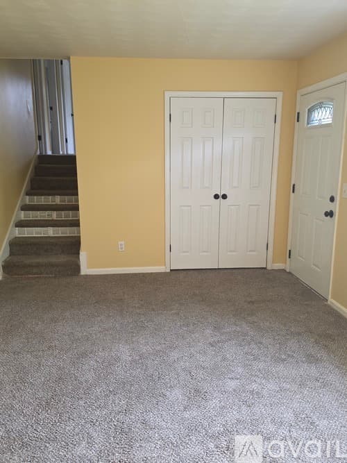 Columbus House: 4610 Nickerson Ct