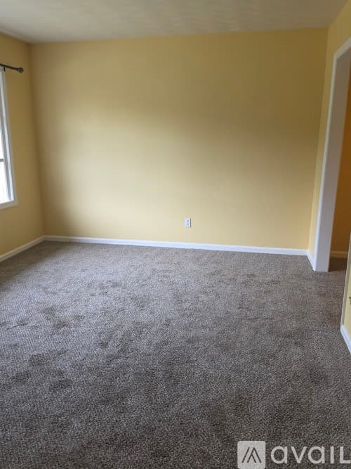Columbus House: 4610 Nickerson Ct
