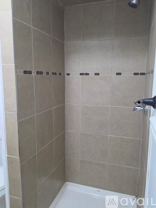 Columbus House: 4610 Nickerson Ct