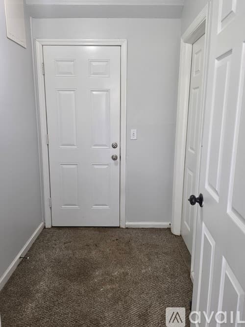 Columbus House: 4610 Nickerson Ct