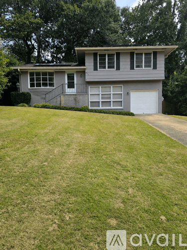 Columbus House: 4610 Nickerson Ct