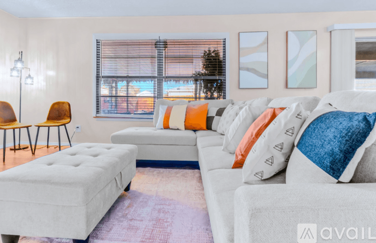 San Antonio House: 13718 Earlywood St