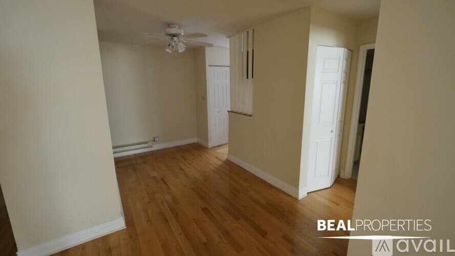 Chicago Apartment: 660 W Wrightwood Ave