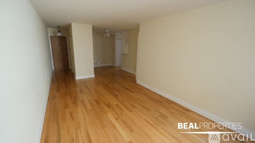 Chicago Apartment: 660 W Wrightwood Ave