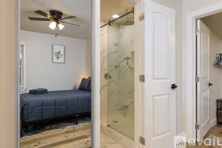 Arlington House: 2219 Greenway St