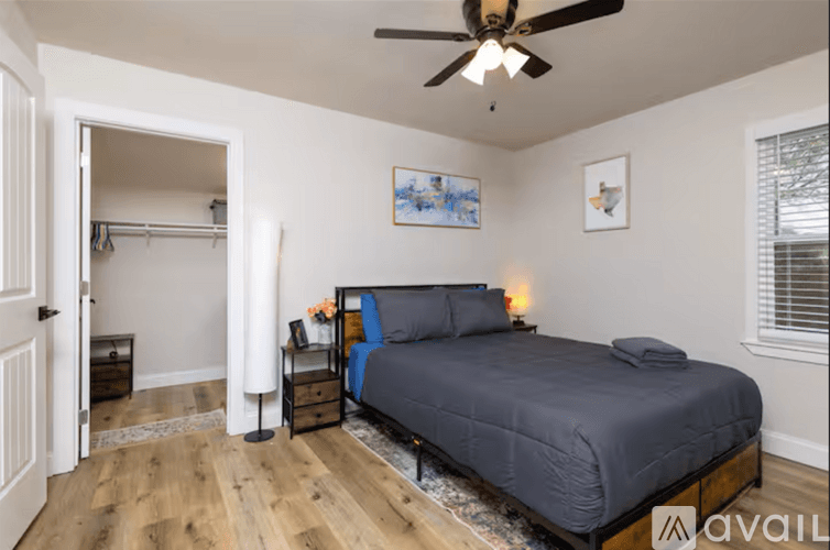 Arlington House: 2219 Greenway St
