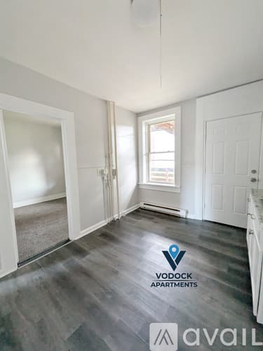 Holyoke Apartment: 226 Lyman St