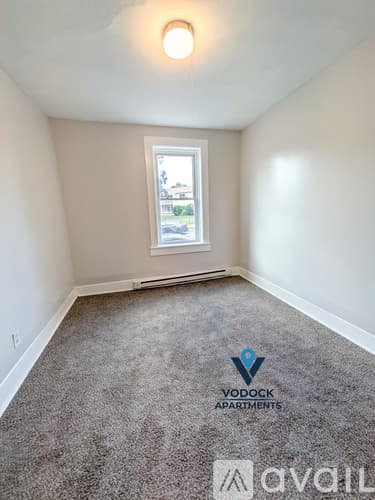 Holyoke Apartment: 226 Lyman St