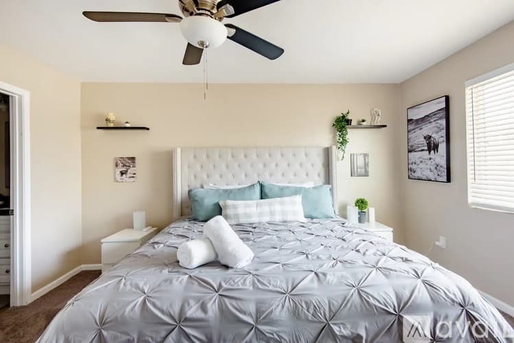 Phoenix House: 3231 East Cambridge Avenue