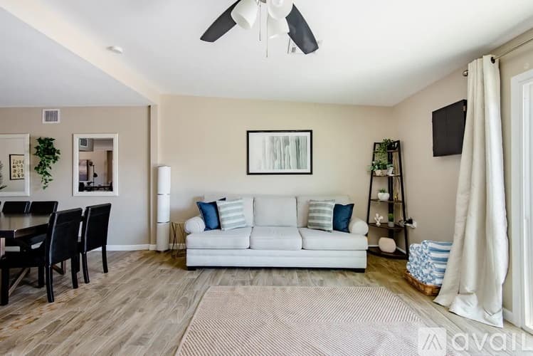 Phoenix House: 3231 East Cambridge Avenue