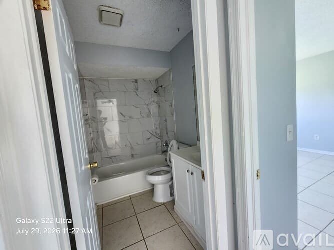 Spring Hill Apartment: 7949 Pinehurst Dr