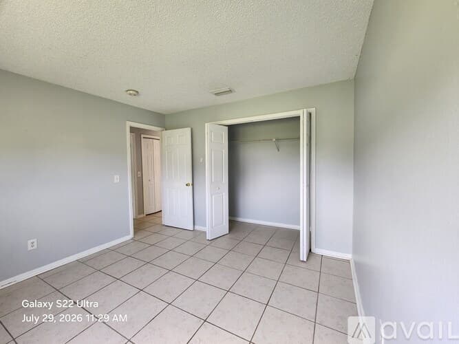 Spring Hill Apartment: 7949 Pinehurst Dr